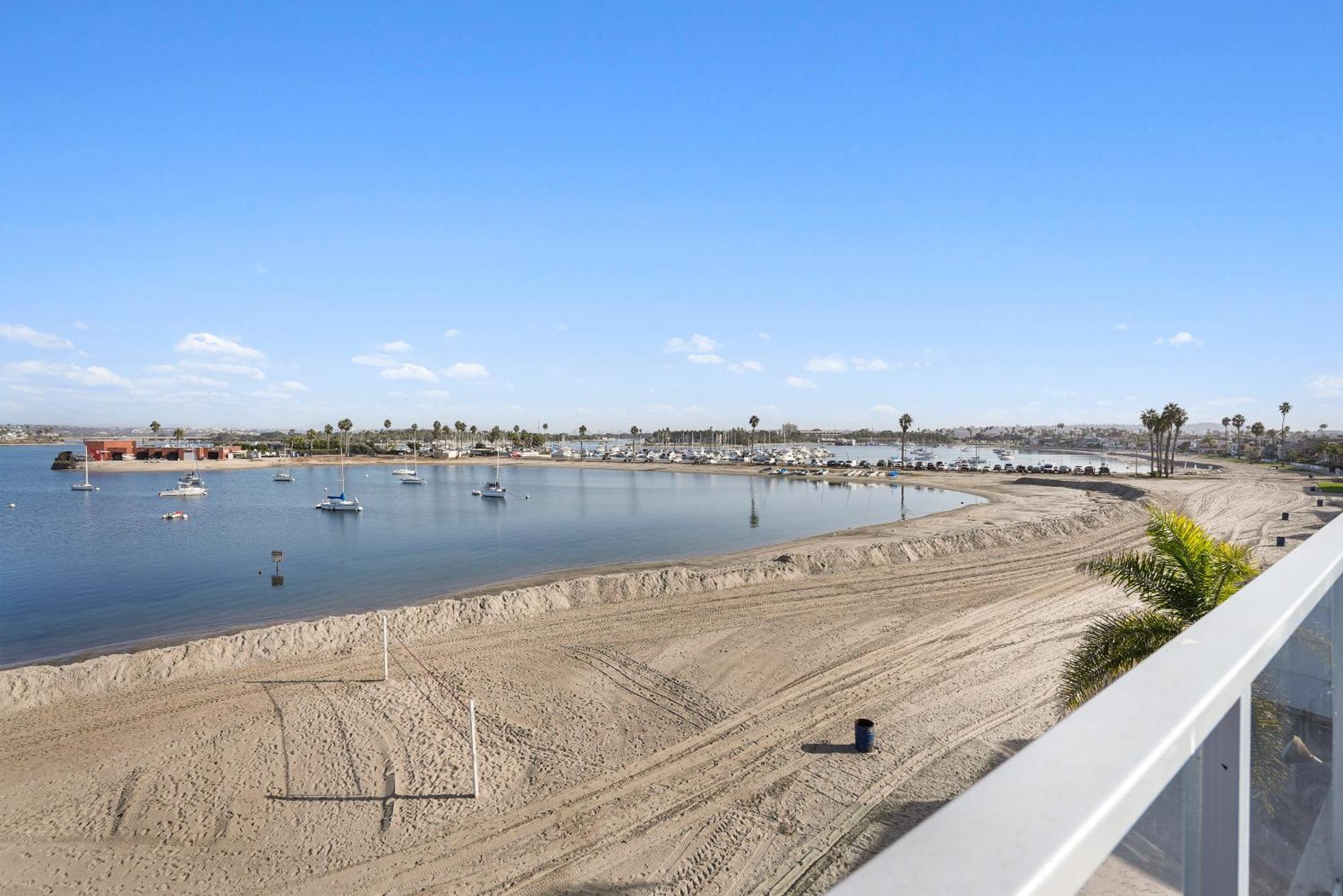 Stunning Bayfront Condo With Gorgeous Views, Garage, Massive Roof Deck & Ac - Dogs Welcome! San Diego Exterior photo