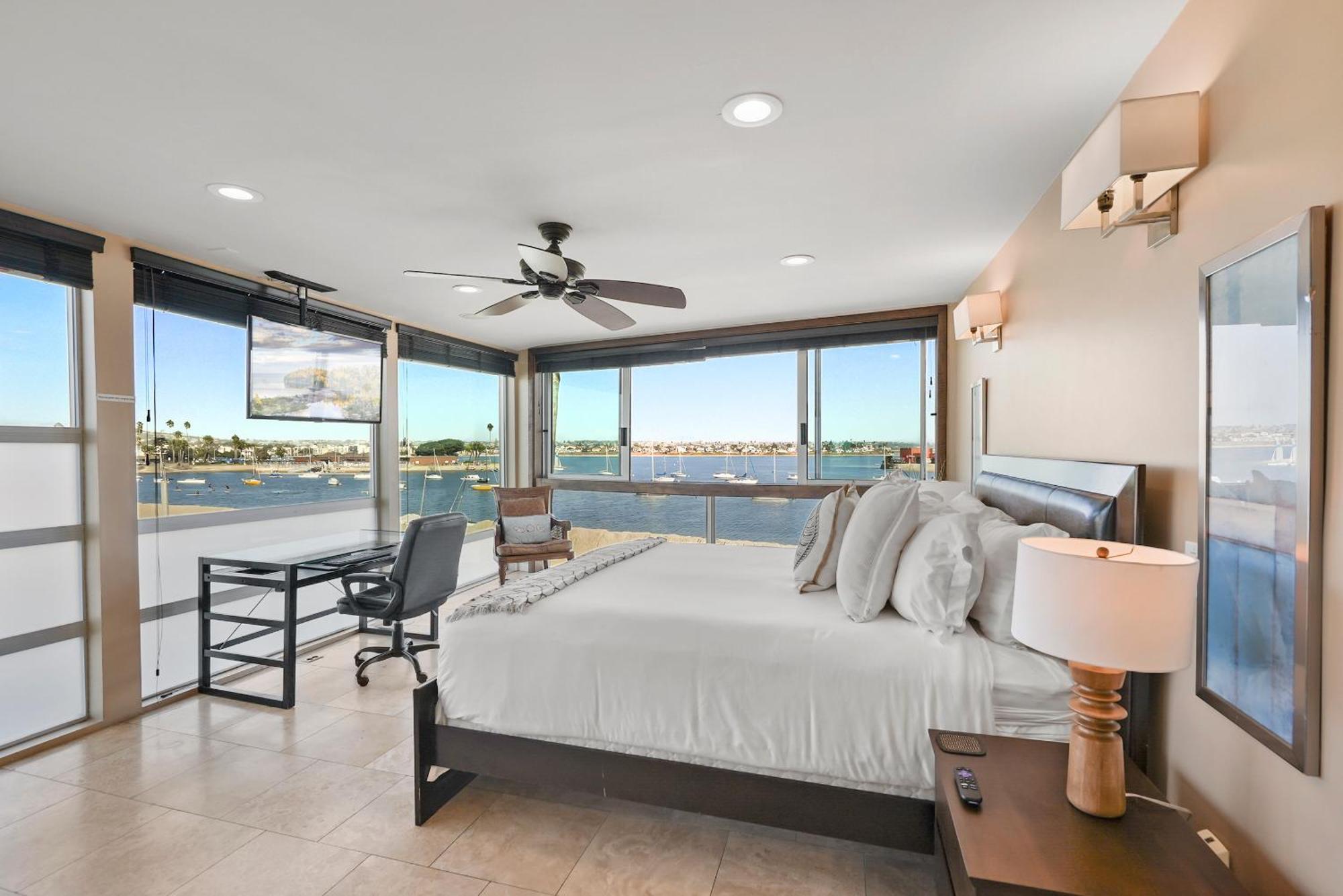 Stunning Bayfront Condo With Gorgeous Views, Garage, Massive Roof Deck & Ac - Dogs Welcome! San Diego Exterior photo