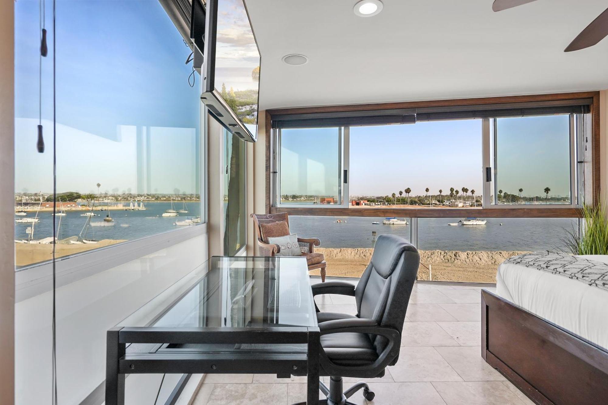 Stunning Bayfront Condo With Gorgeous Views, Garage, Massive Roof Deck & Ac - Dogs Welcome! San Diego Exterior photo